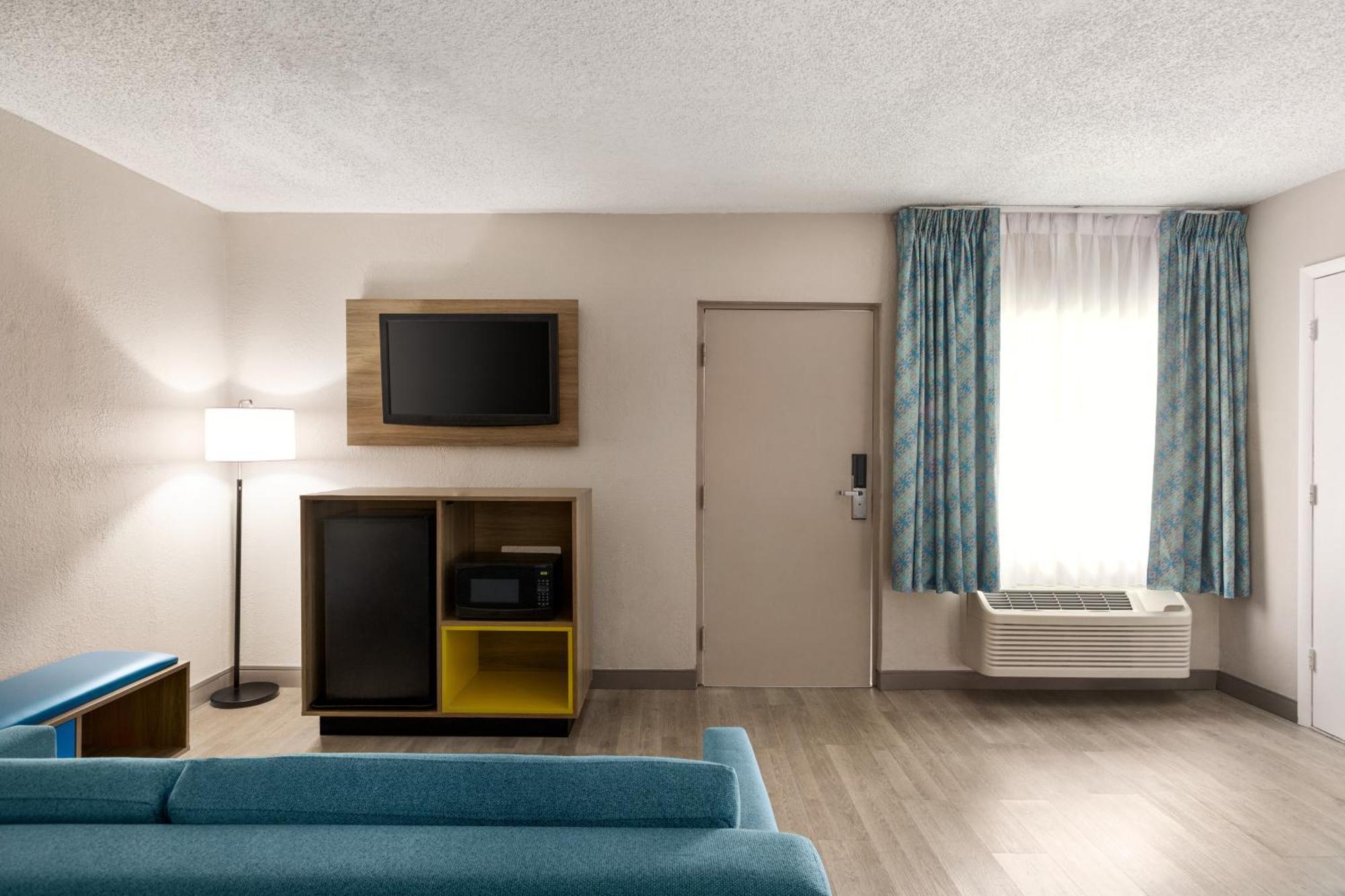 Days Inn By Wyndham Miami Airport North Miami Springs Εξωτερικό φωτογραφία