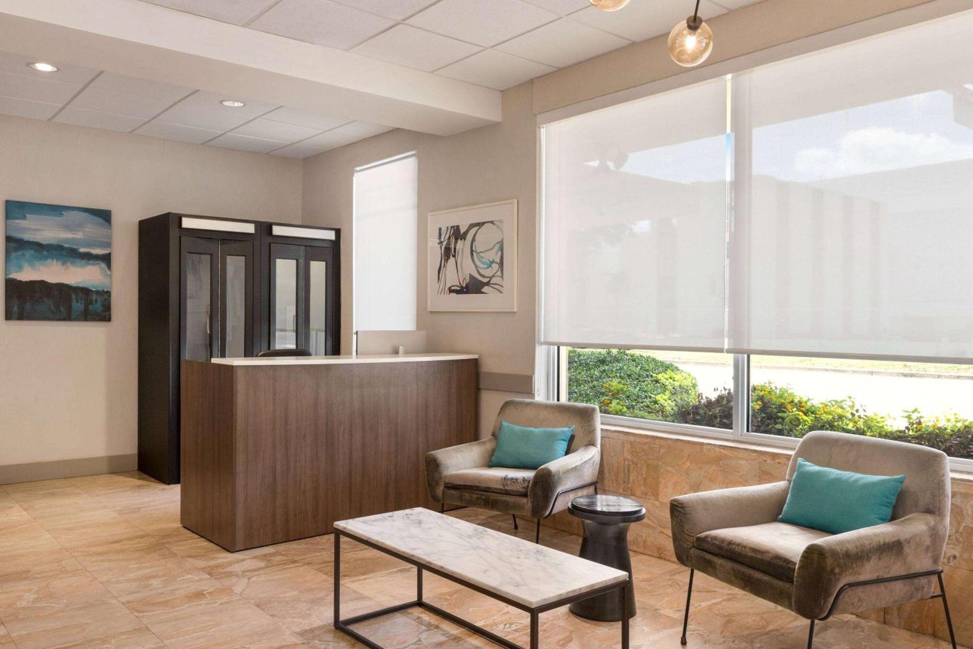 Days Inn By Wyndham Miami Airport North Miami Springs Εξωτερικό φωτογραφία