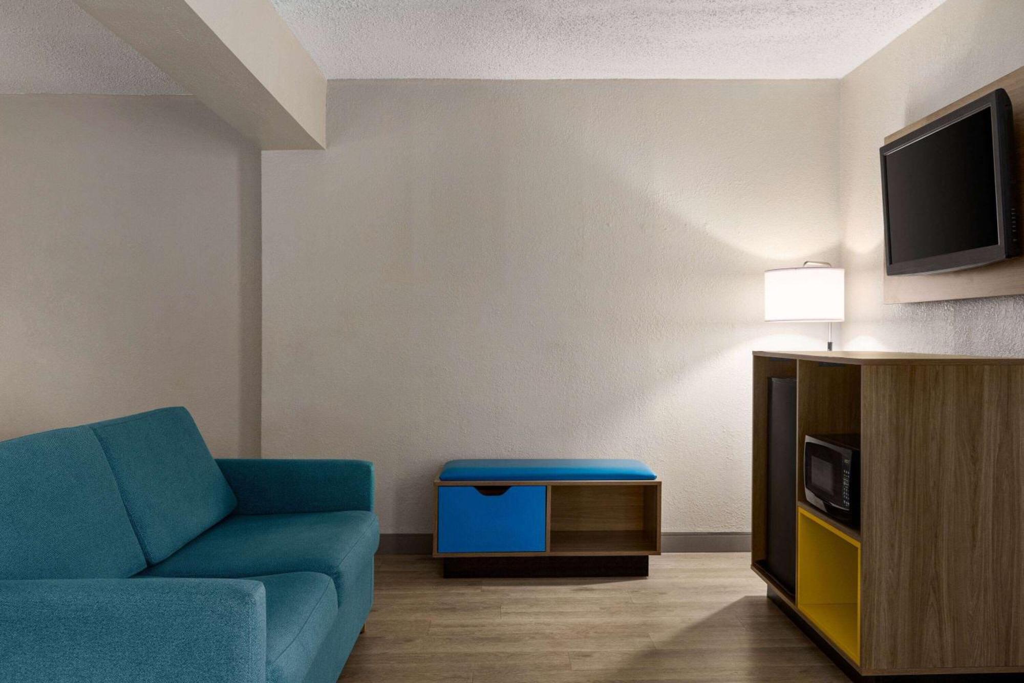 Days Inn By Wyndham Miami Airport North Miami Springs Εξωτερικό φωτογραφία